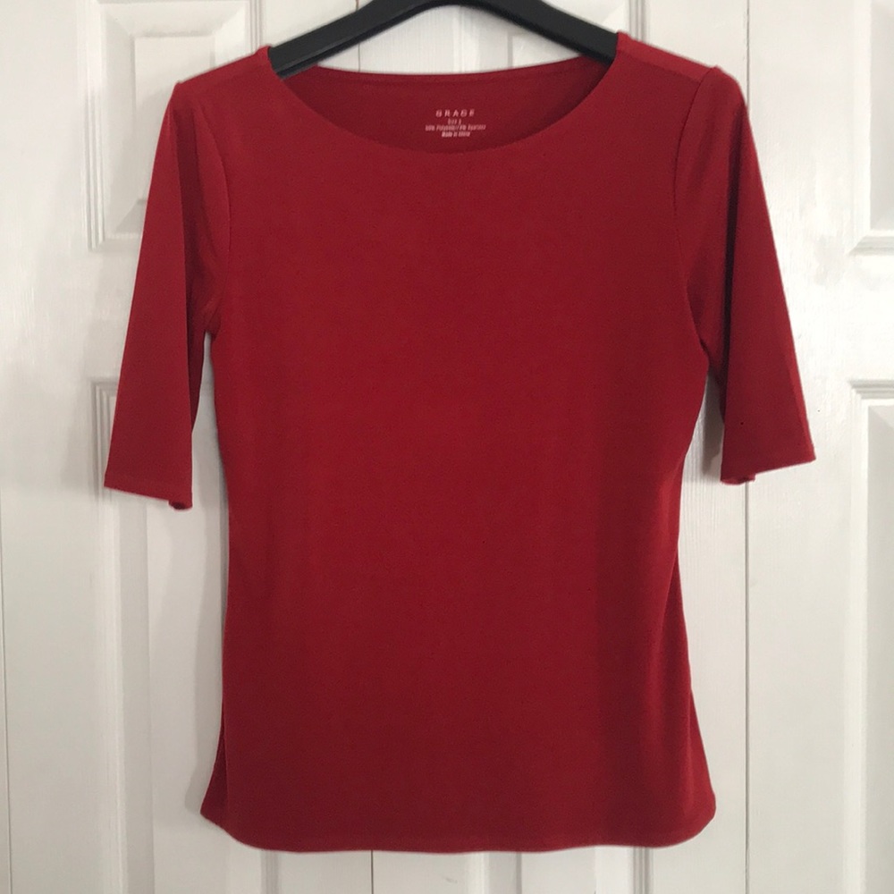 Red 3/4 Sleeve Shirt